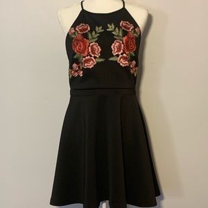 GUESS brand embroidered mini dress Size L
